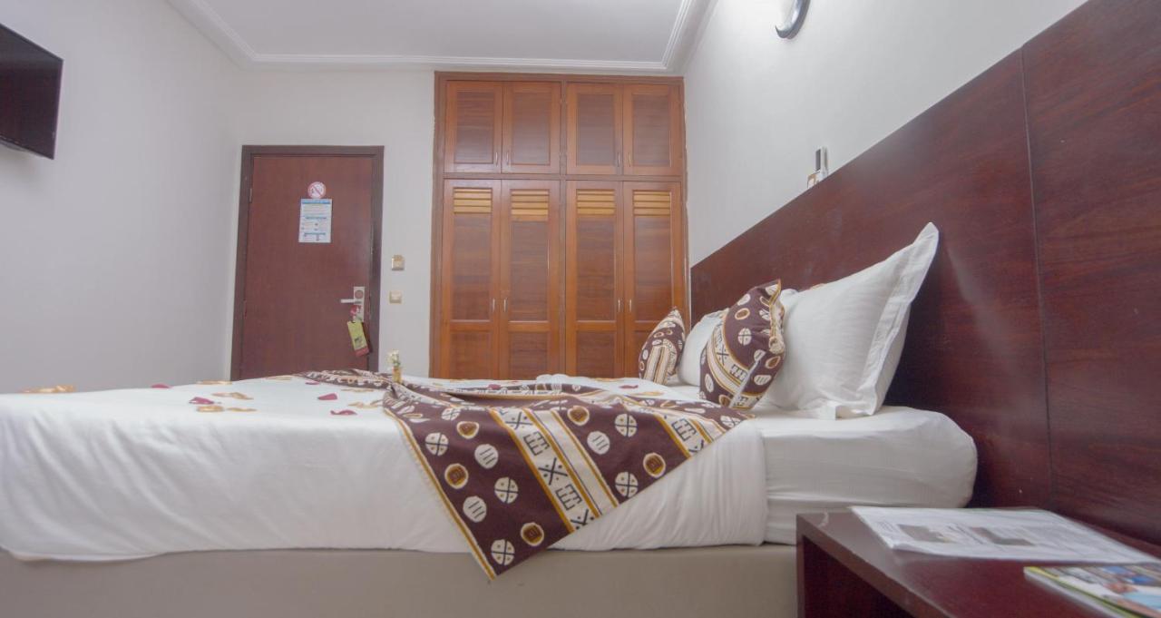 Hotel La Rose Blanche Abidjan Eksteriør bilde