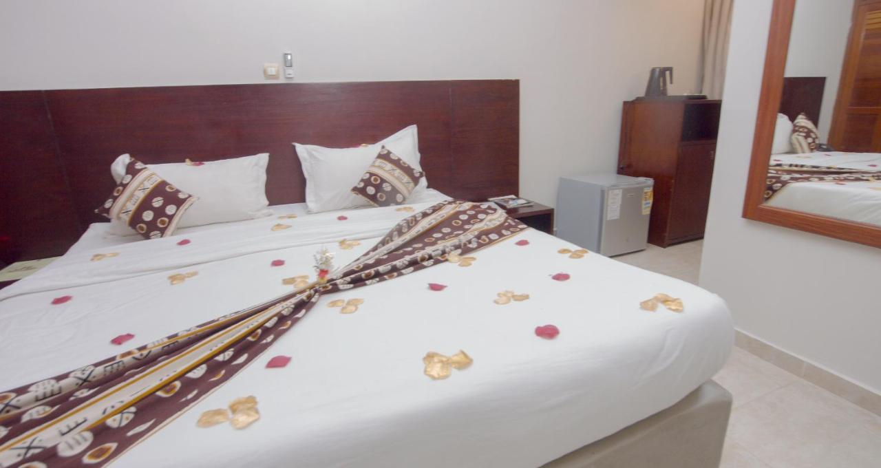 Hotel La Rose Blanche Abidjan Eksteriør bilde