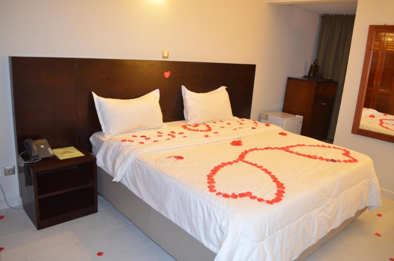 Hotel La Rose Blanche Abidjan Eksteriør bilde